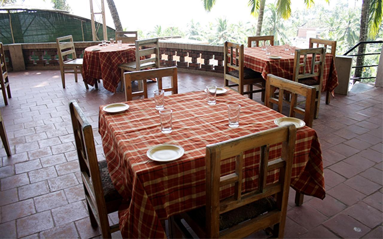 Raja Hotel Kovalam Bagian luar foto