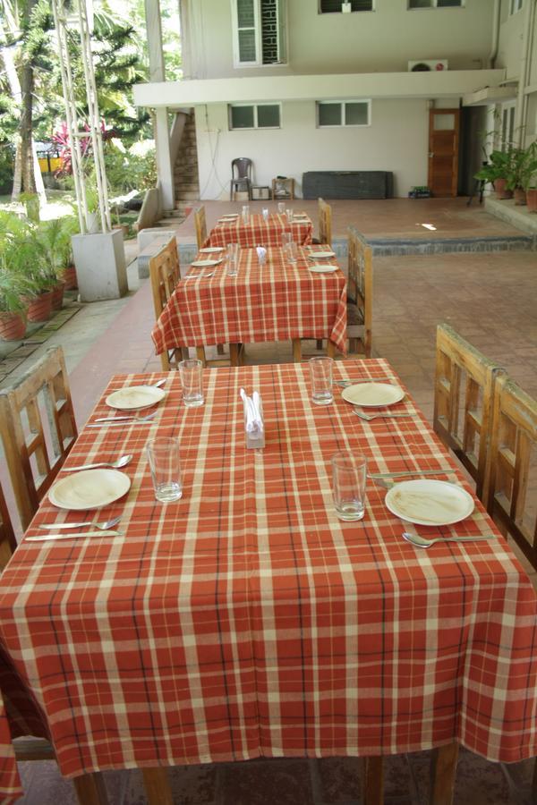 Raja Hotel Kovalam Bagian luar foto