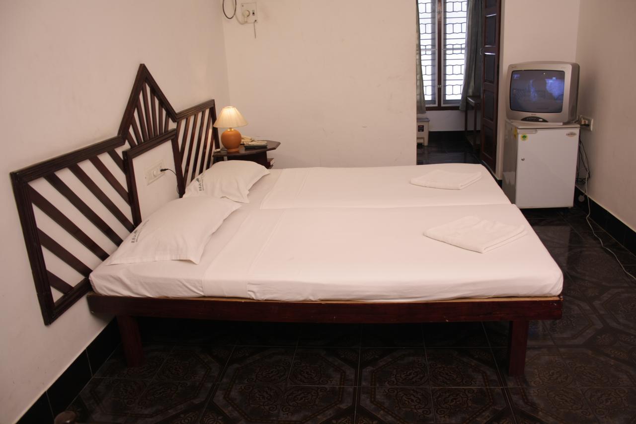 Raja Hotel Kovalam Bagian luar foto
