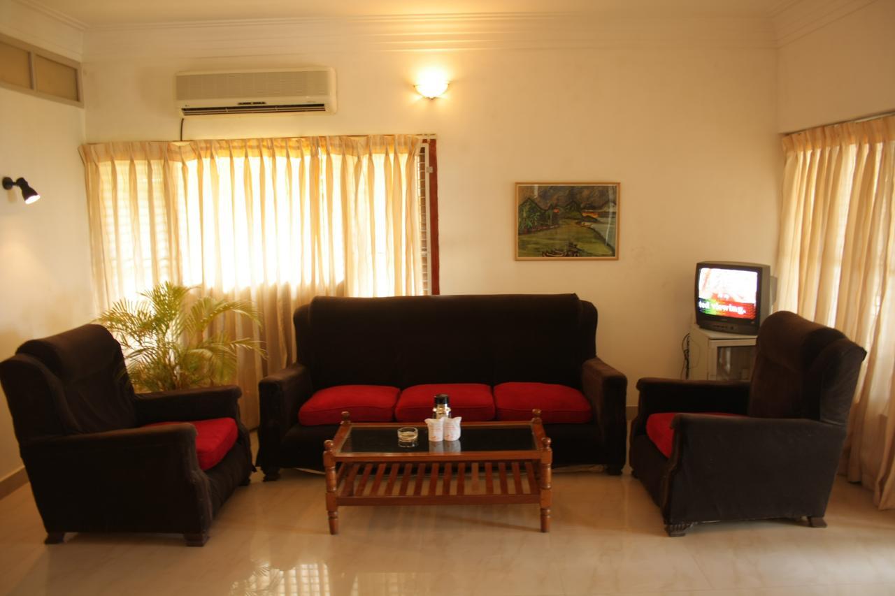 Raja Hotel Kovalam Bagian luar foto