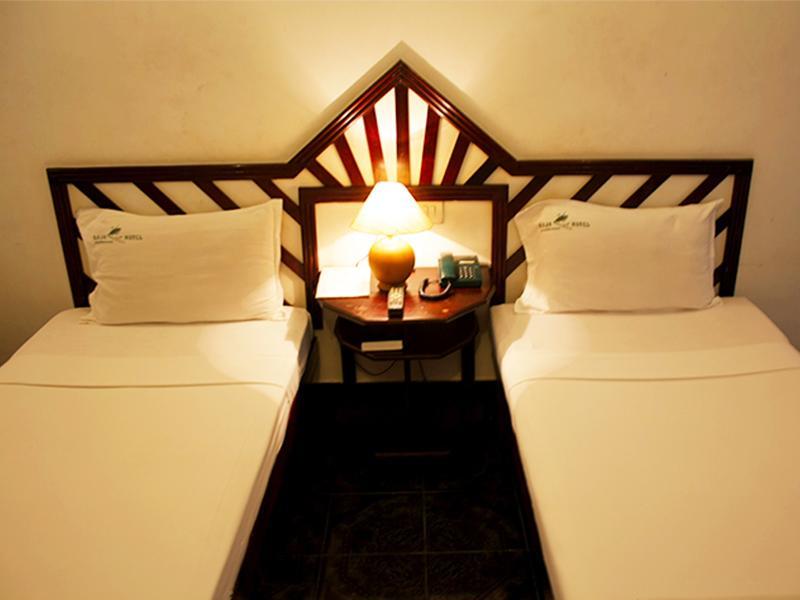 Raja Hotel Kovalam Bagian luar foto